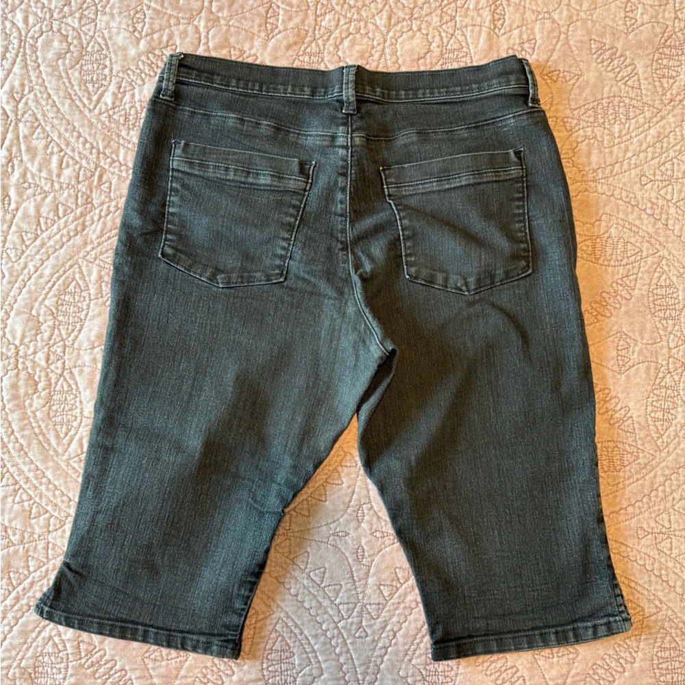 Lee Black Denim Knee-Length Shorts - Picture 9 of 12